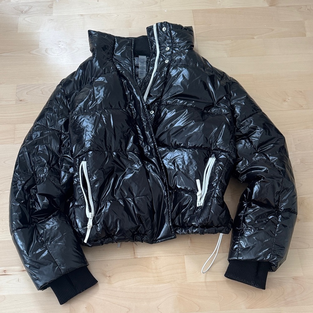 Very warm and comfortable women’s puffer jacket